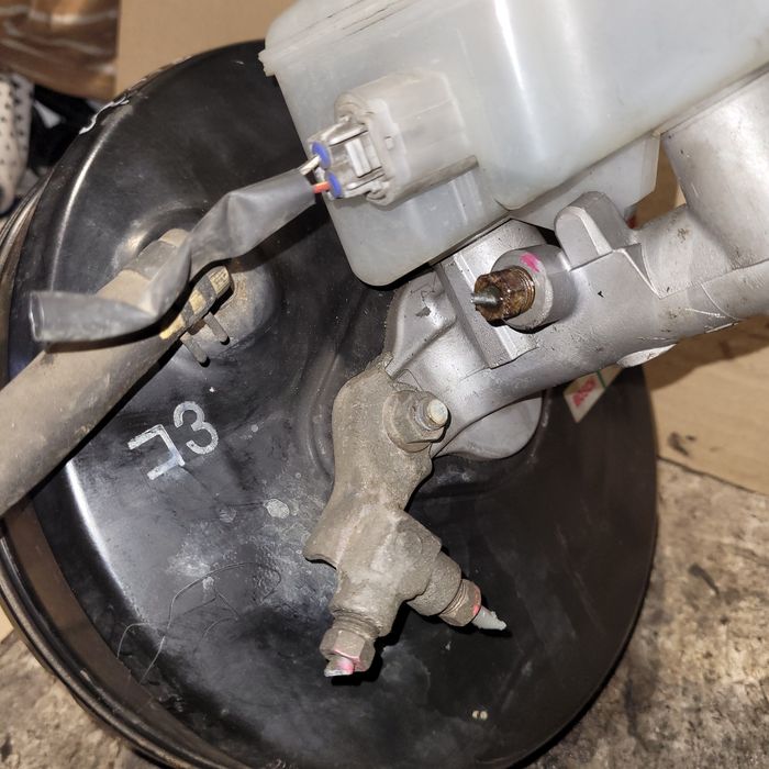 Serwo pompa hamulcowa Toyota Corolla Verso I E12 2003r