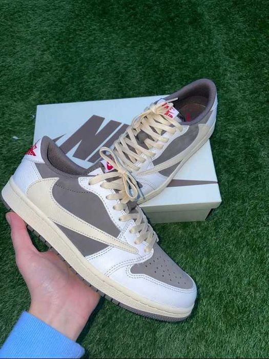 Jordan 1 Retro Low OG SP Travis Scott Reverse Mocha R.42