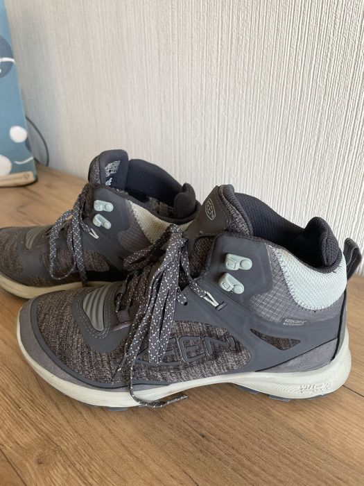 Демісезонні ботинки Keen 38 розмір