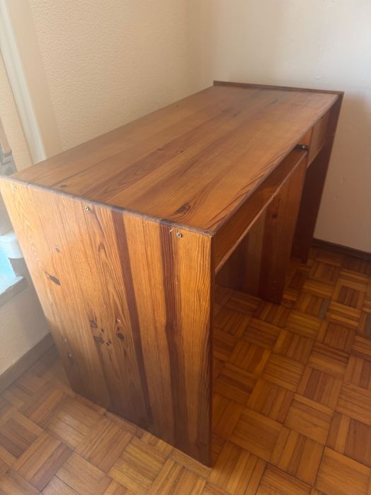 Secretária (madeira de pinho) c/ Entrega Incluída