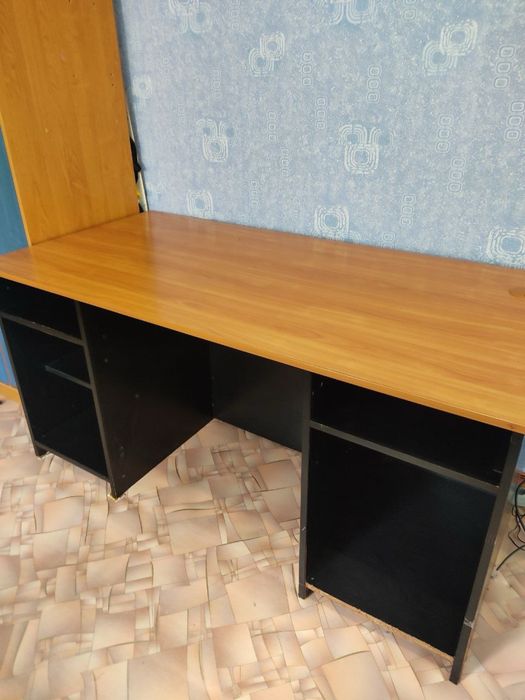 Продам стол Компьютерный