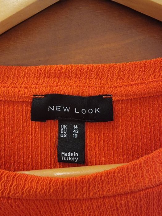 Продам женские платья