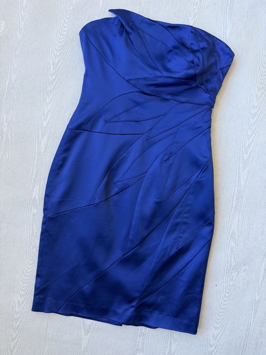 синее атласное платье Karen Millen