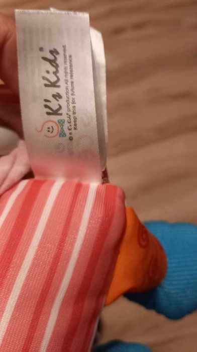 Lalka dla niemowląt szeleszcząca z gryzakami
