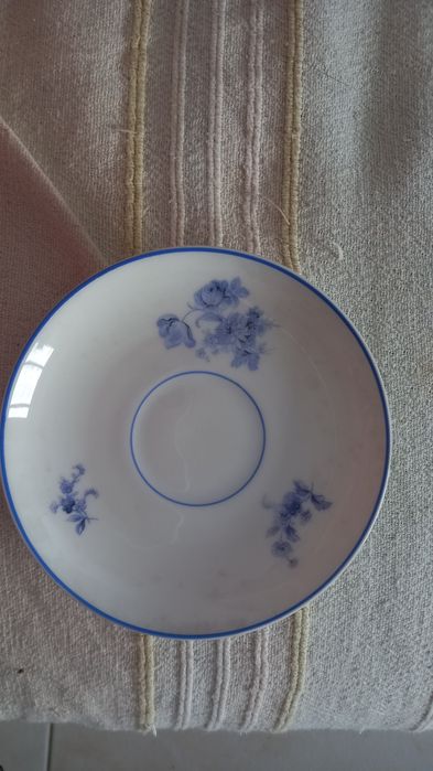 Servico de chá  com 5 chavenas e 5 pires430894185280983042