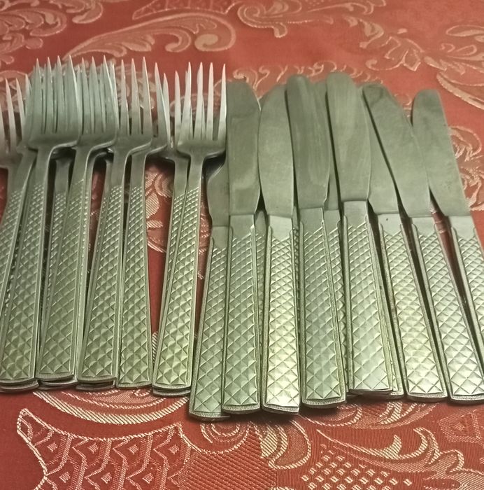 Комплект ножі та виделки із нержавіючої сталі