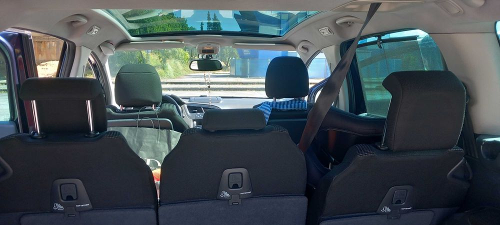 Veículo peugeot 5008