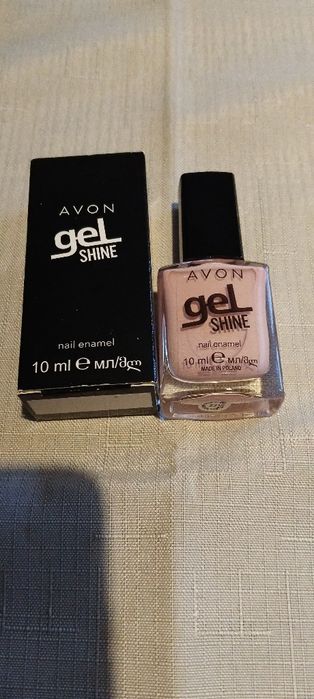 Lakier żelowy avon  Petal Fresh