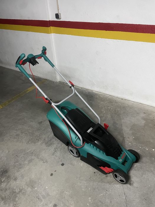 Corta Relvas BOSCH (Como Novo)