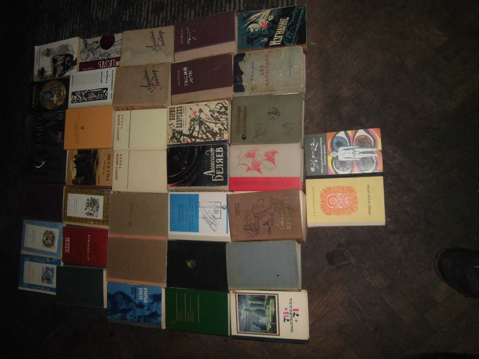 Комплект книг художньої літератури