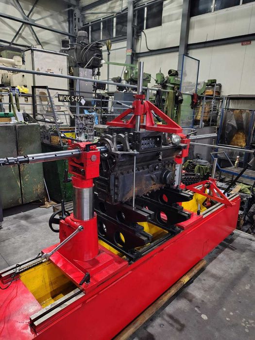 Ремонт деталей двигунів легкових та вантажних автомобілів.