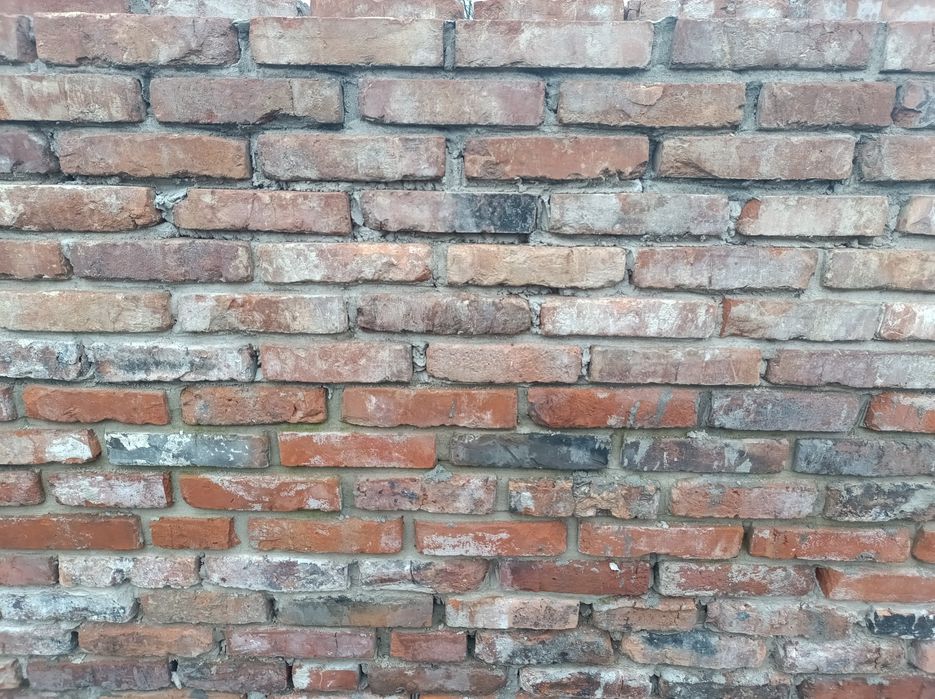Płytki licowe ze starej cegły.