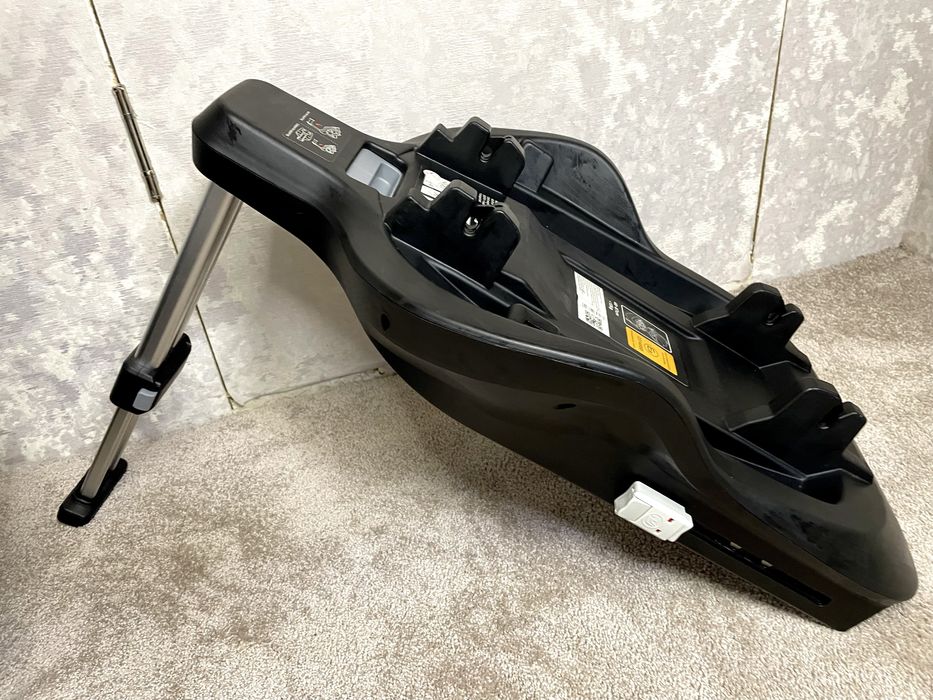 Автокрісло Carrello Vega CRL-14101. База під автокрісло.