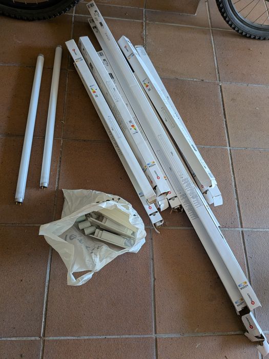 Doação - 12 lâmpadas c/ arrancador