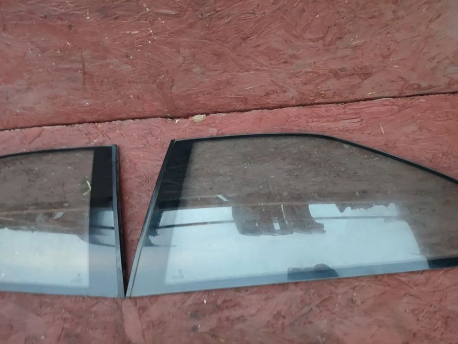 bmw e36 coupe oryginalne szyby tył boczne lewa / prawa uchylna o nr.