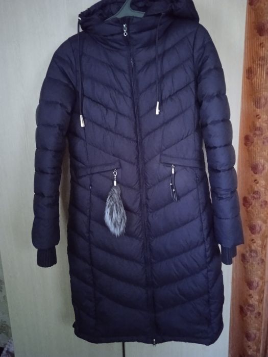 Зимове пальто жіноче, в гарному стані