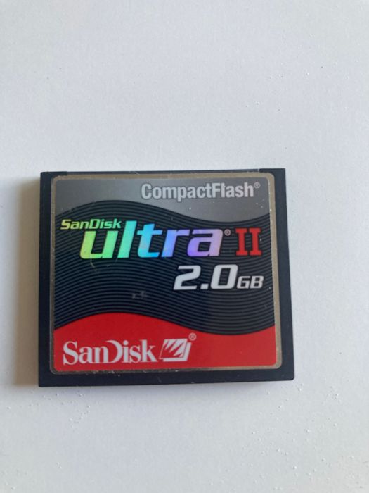 Cartão de memória CF San Disk