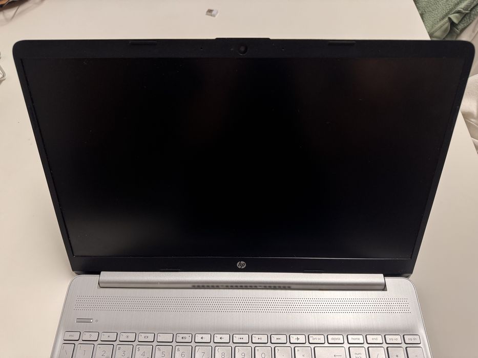 Portatil HP 15s- fq2000np