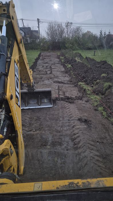 Usługi koparko-ładowarką / Prace ziemne