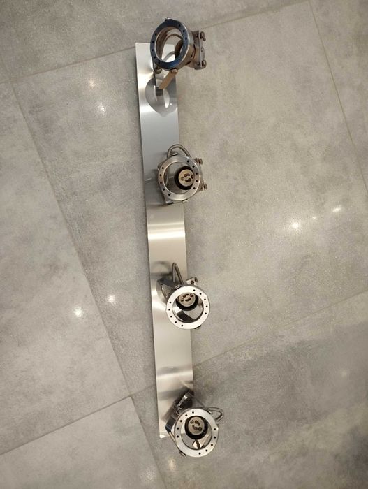 Lampa poczwórna sufitowa lub ścienna