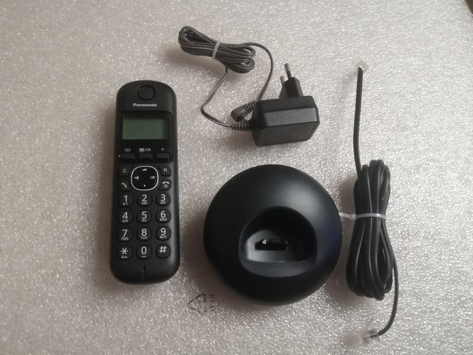 Telefon domowy bezprzewodowy Panasonic.