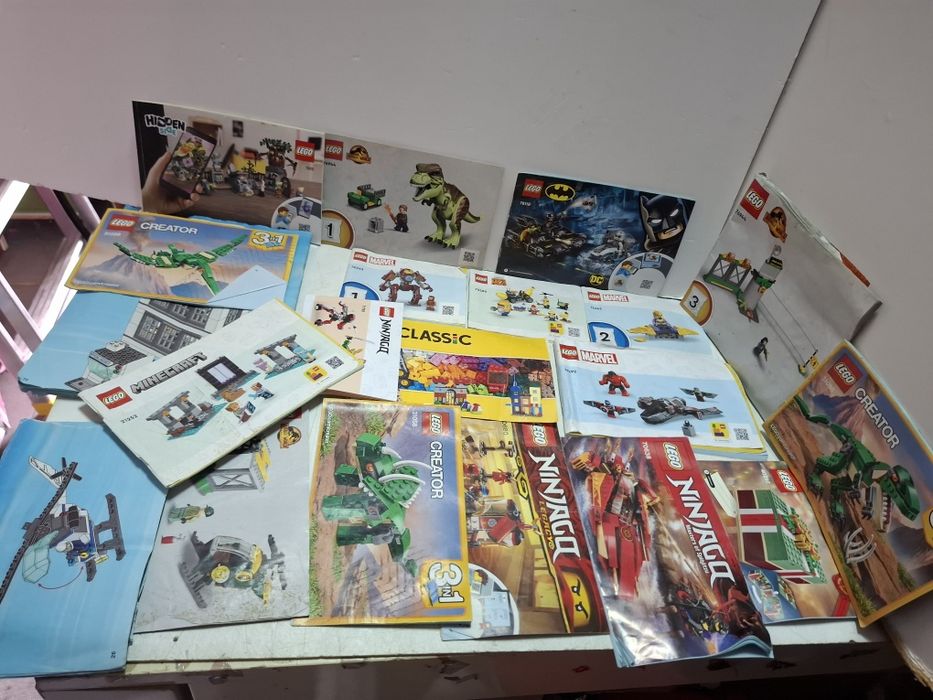 Lego ,zestaw Książeczek  i instrukcji