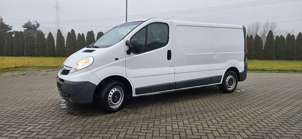 Opel VIVARO  zadbany, gotowy do jazdy...  LONG, hak