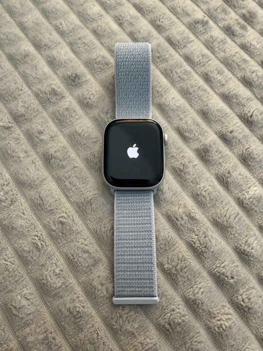 Nowy Apple Watch 10 GPS + Cellular (eSIM) 42mm (srebrny) Smartwatch