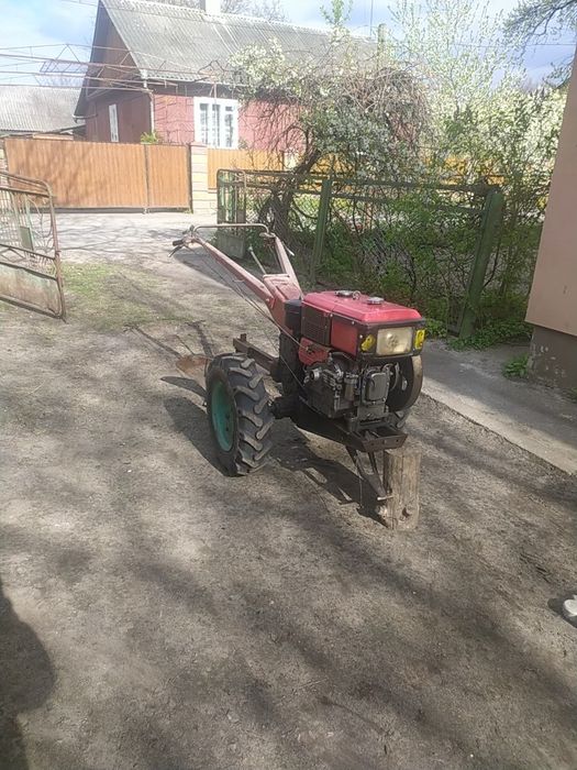 Продам мото блок 10 кс