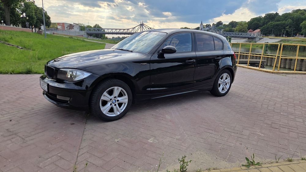 Sprzedam BMW E87 Seria 1  118d 143km