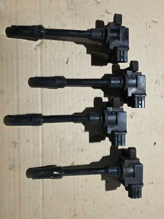 cewka mitsubishi carisma