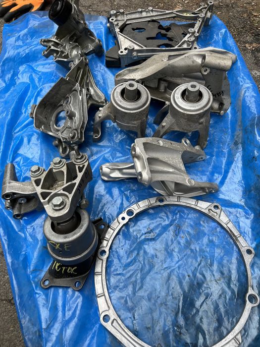 VW T6 кронштейн двигуна подушка мотора двигателя Т6 Фольксваген