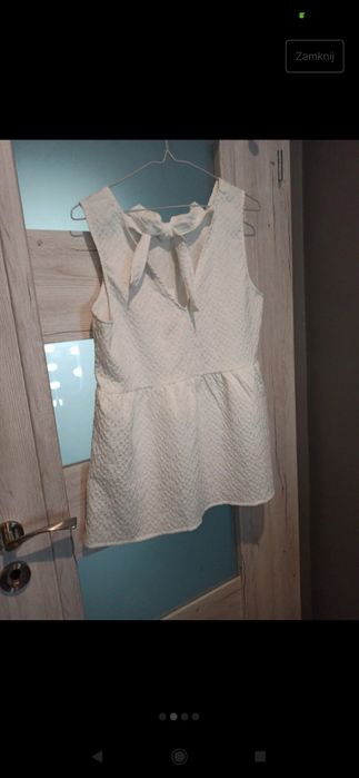 Biała bluzka na ramiączka