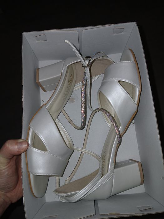 Sandałki weselne 39 (szeroka stopa )