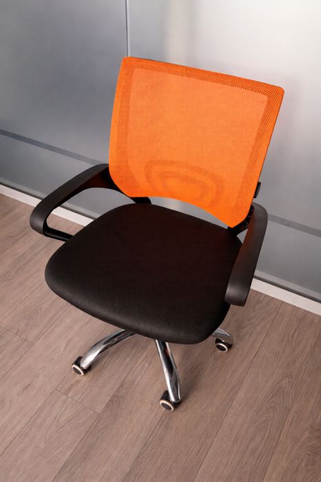 Крісло офісне в ідеальному стані