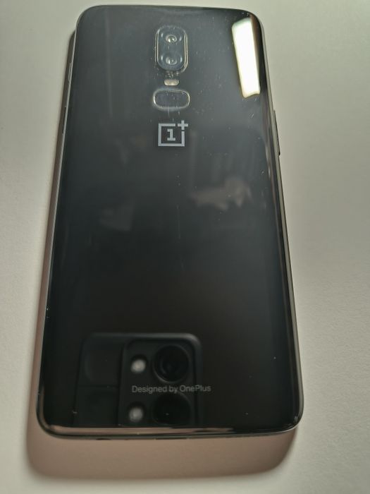 Smartphone telefon OnePlus 6 8/128 Snapdragon 845 dobry stan