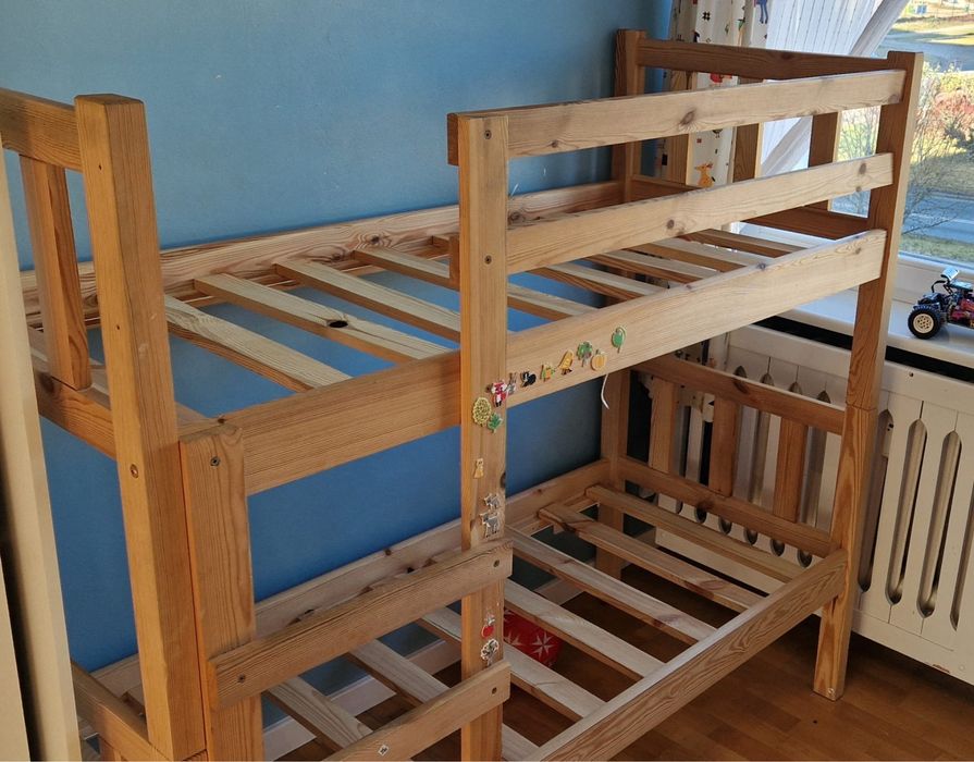 Sprzedam łóżko piętrowe