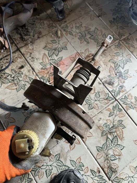 Вакуумный усилитель тормозов вакуумник опель кадет аскона