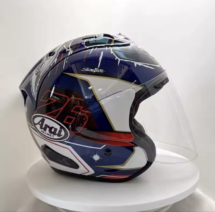 Capacete arai aberto
