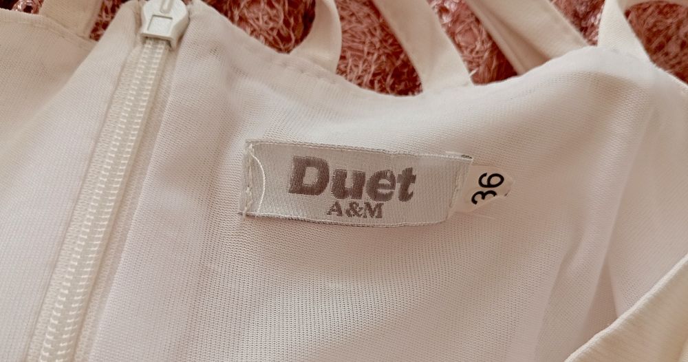 Urocza sukienka balowa Duet A&M rozmiar S