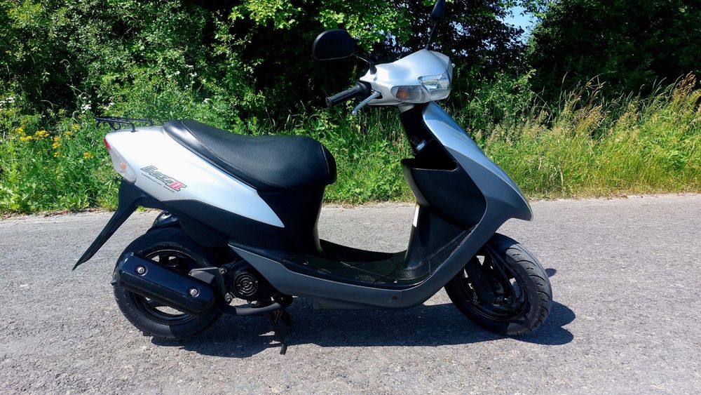 Suzuki lets свіжий з Японії