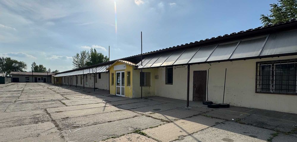 Pawilon handlowo-usługowy / magazynowy na wynajem