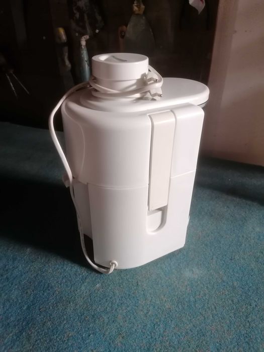 Máquina de fazer sumo de fruta como nova!