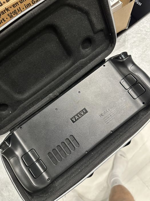 Steam deck Oled i stacja dokująca