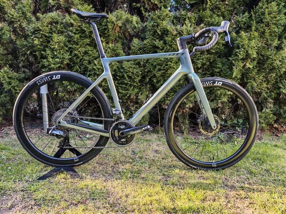 Scott addict gravel 10