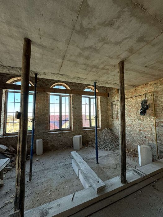 Продам дворівневу квартиру ,новий масив району Новий Двір