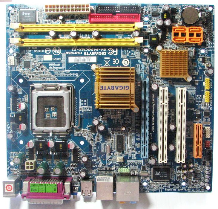 Продам материнську плату GigaByte GA-945GCMX-S2