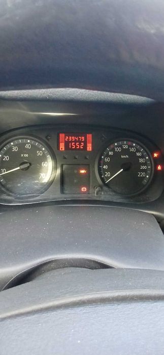 Vendo Comercial Renault Clio 1.5 DCI