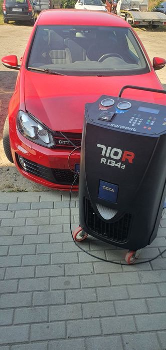 Serwis klimatyzacji samochodowej