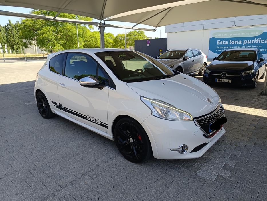 Peugeot 208 GTI 2013